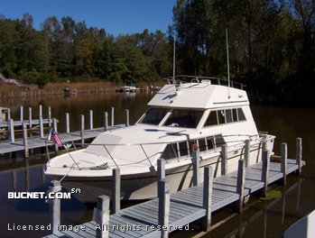 CARVER BOAT for sale picture - Sedan Cruiser