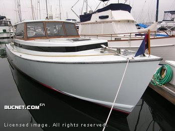 OYSTER BAY YACHT SERVICE for sale picture - Cuddy